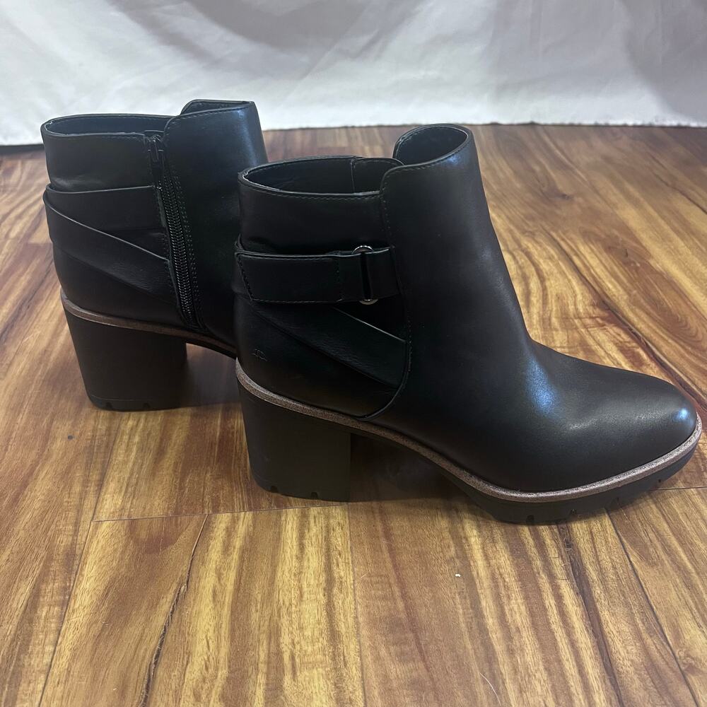 Naturalizer Madalynn-Strap Water Resistant Lug Sole Chunky Heel Booties Black 10